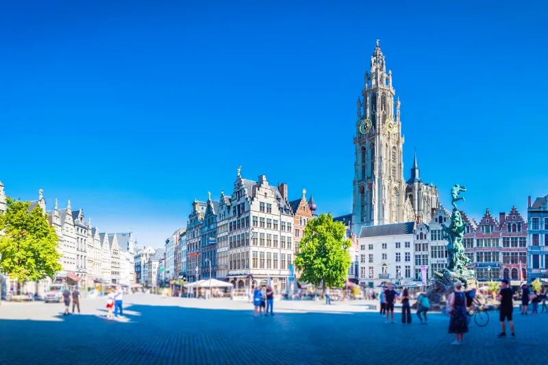 AdobeStock 622070736 Antwerp centre LR2